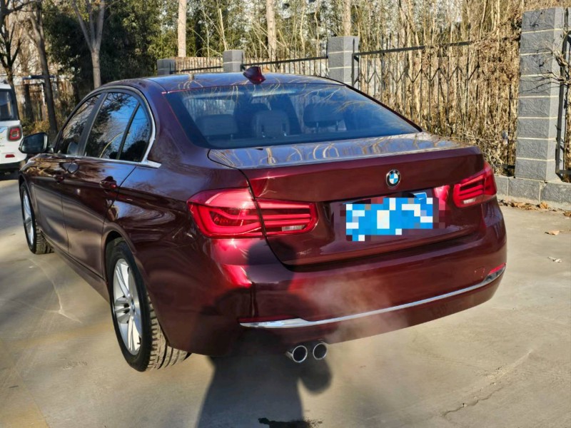 济宁17年宝马3系9