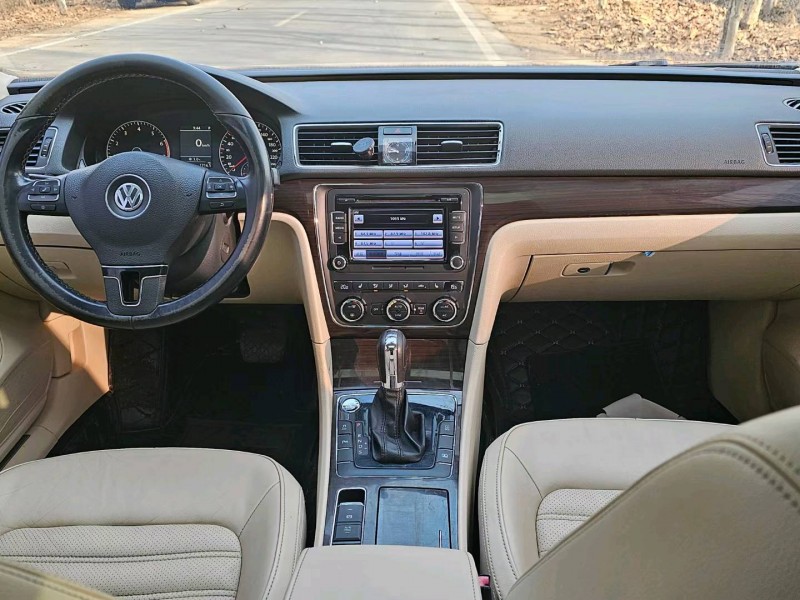 济宁14年大众帕萨特8