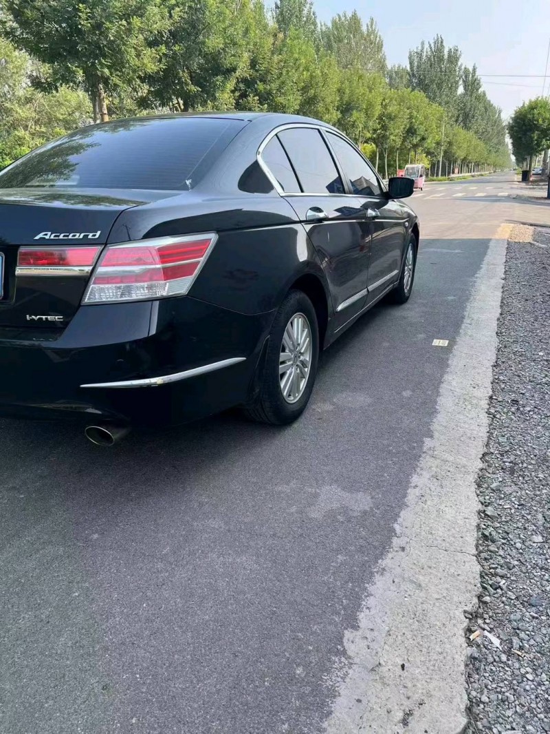 济宁13年本田雅阁8