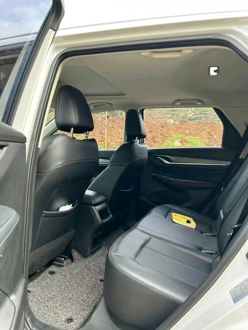 重庆20年长安汽车CS557