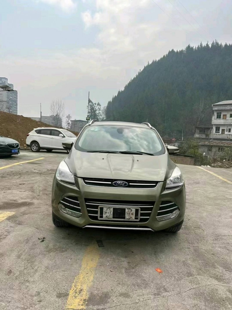 重庆13年福特翼虎1