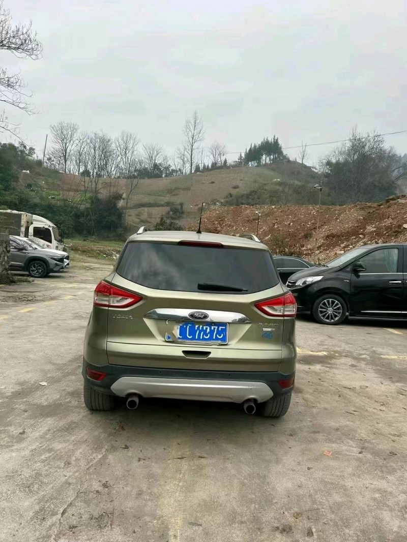 重庆13年福特翼虎5