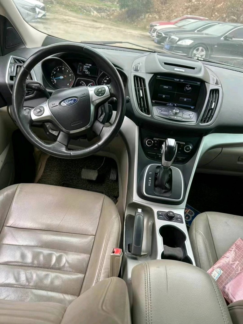 重庆13年福特翼虎7