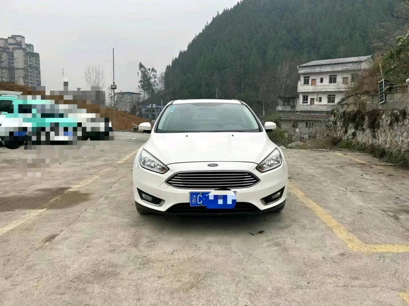 重庆17年福特福克斯1