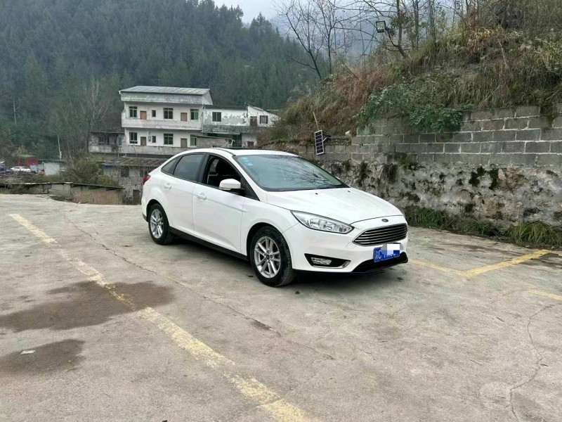 重庆17年福特福克斯2