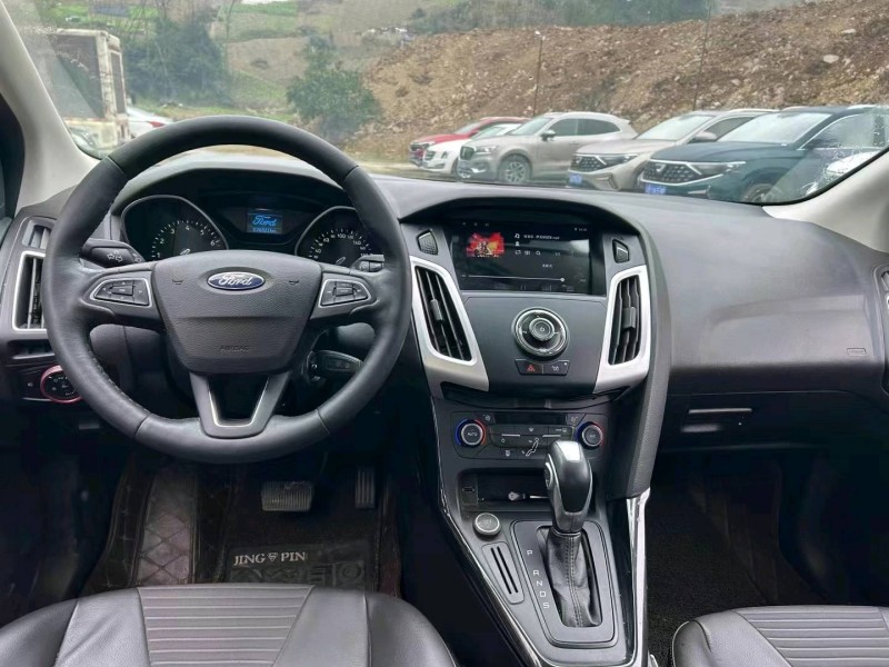 重庆17年福特福克斯8