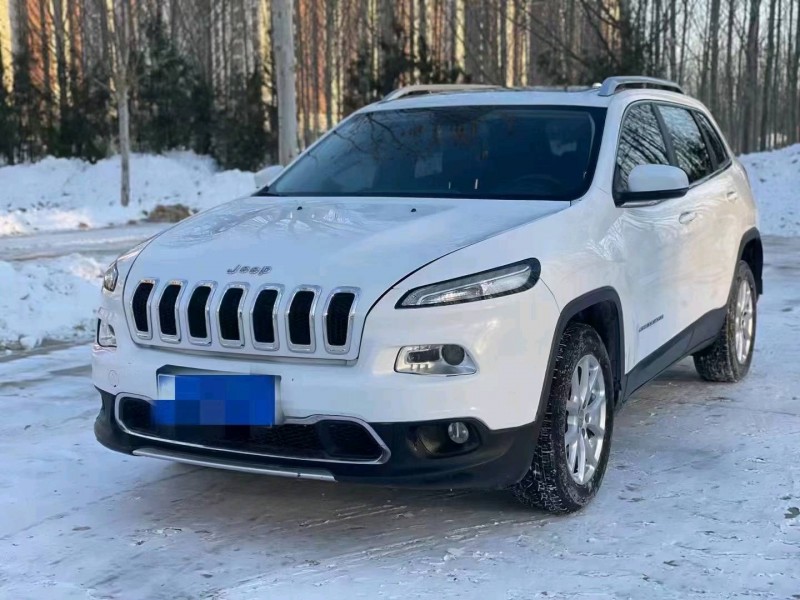 石家庄18年Jeep自由光2