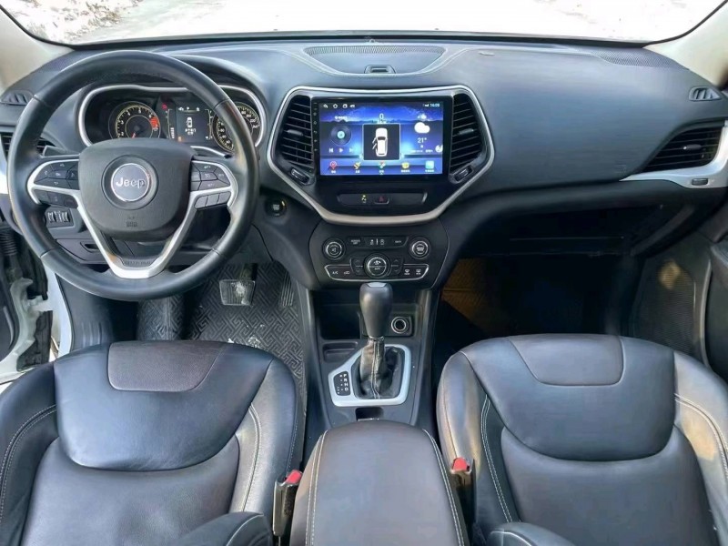 石家庄18年Jeep自由光3