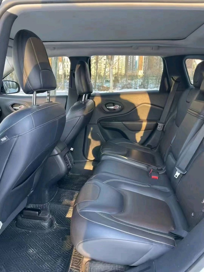 石家庄18年Jeep自由光4