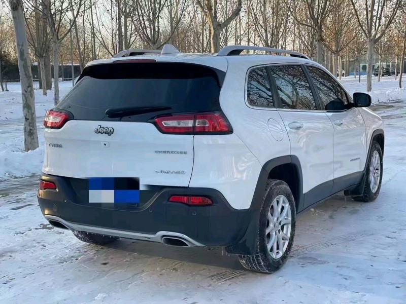 石家庄18年Jeep自由光6