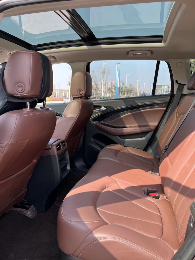 东莞18年别克昂科威5