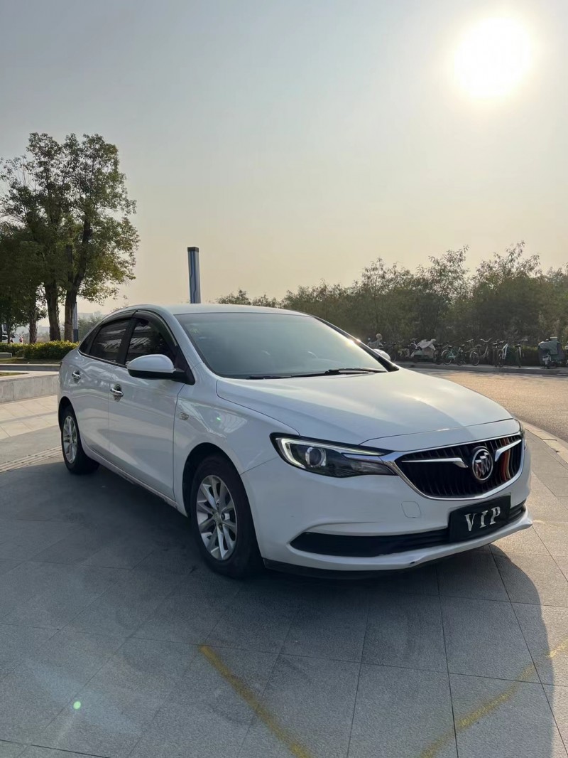 东莞18年别克英朗3