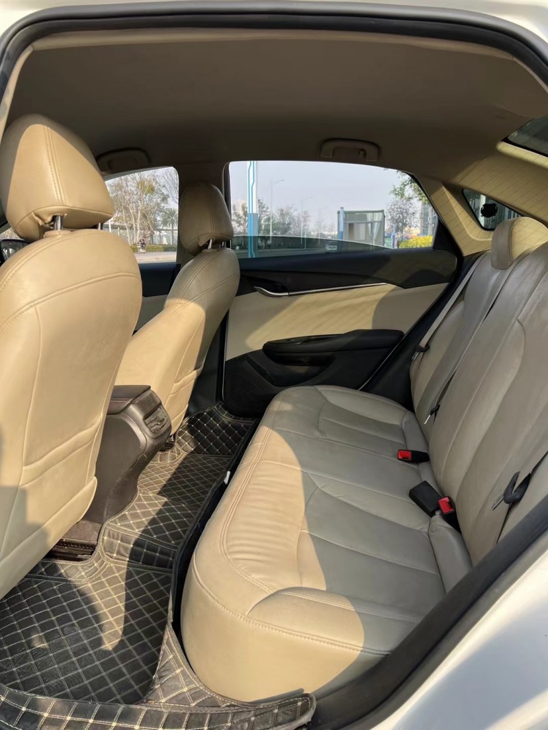 东莞18年别克英朗5