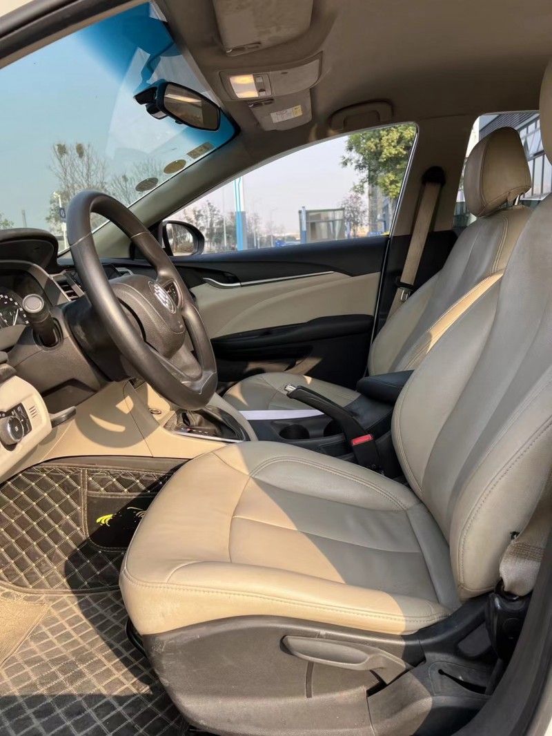 东莞18年别克英朗6