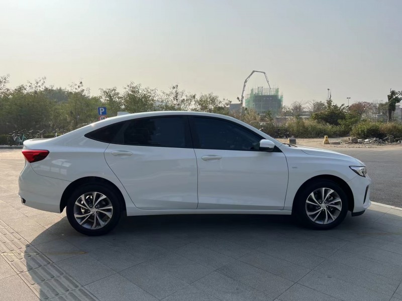 东莞23年别克英朗8