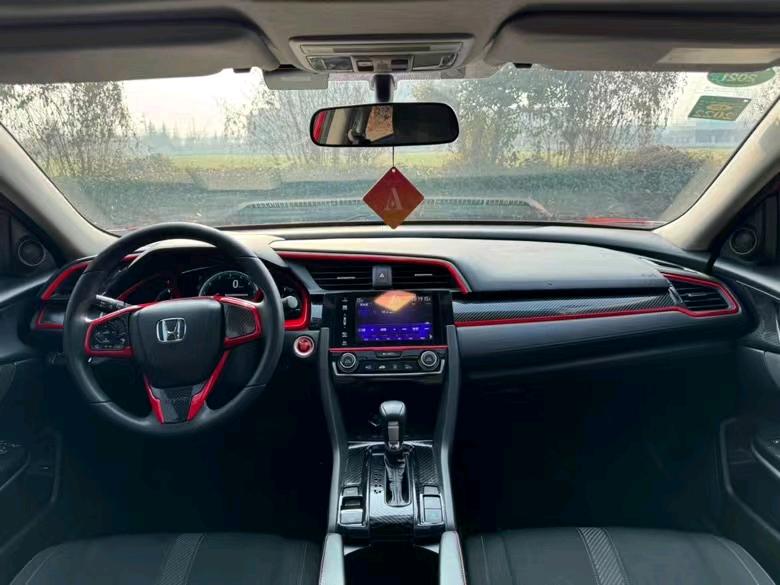 盐城18年本田思域8