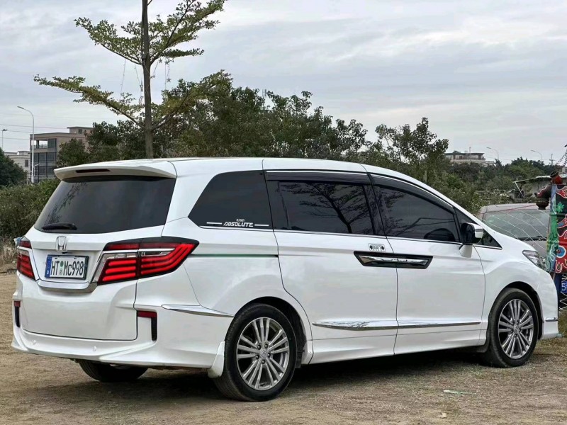 汕头18年本田艾力绅8