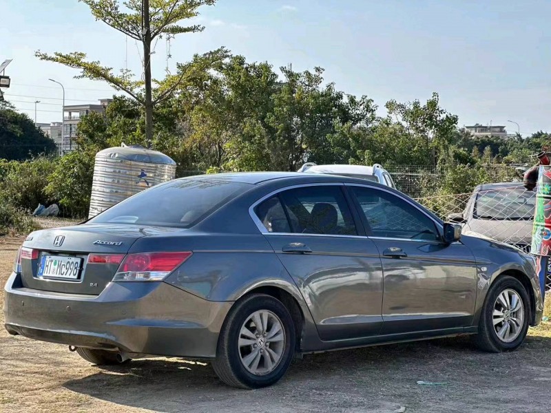 汕头08年本田雅阁7