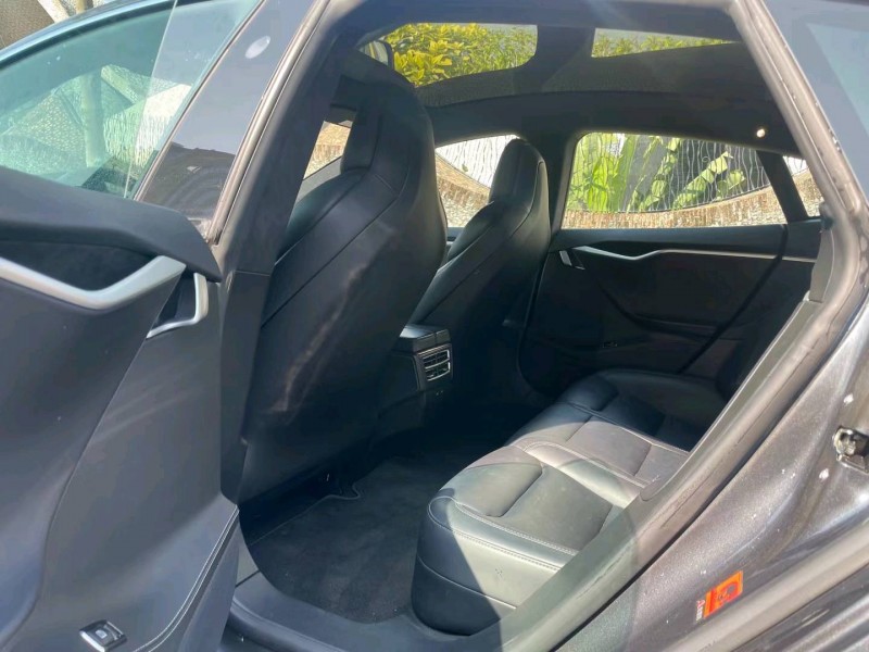深圳18年特斯拉MODEL S5