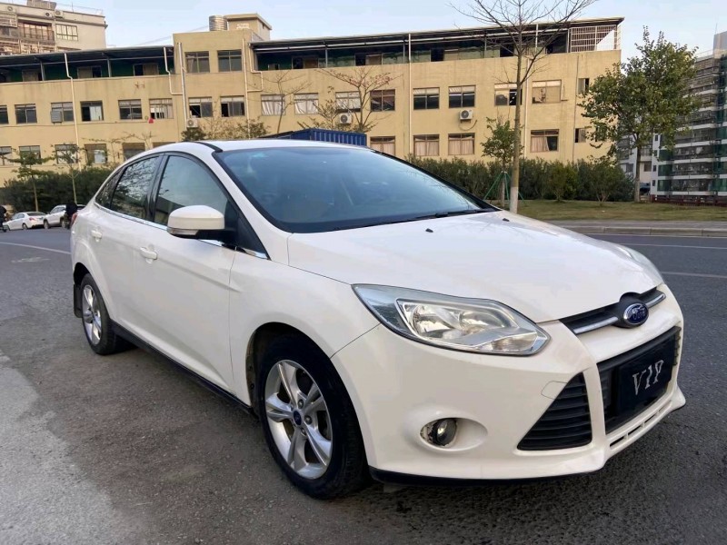 广州14年福特福克斯2