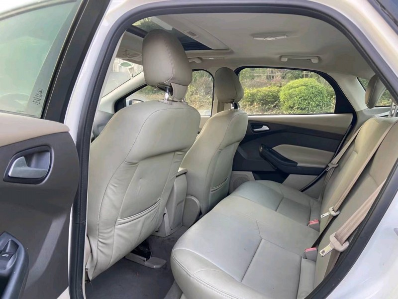 广州14年福特福克斯6