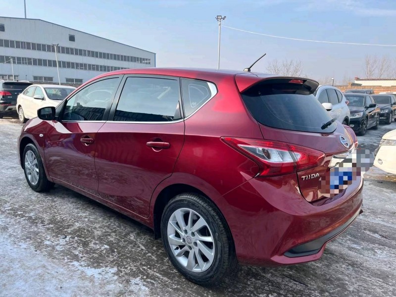 保定18年日产骐达8