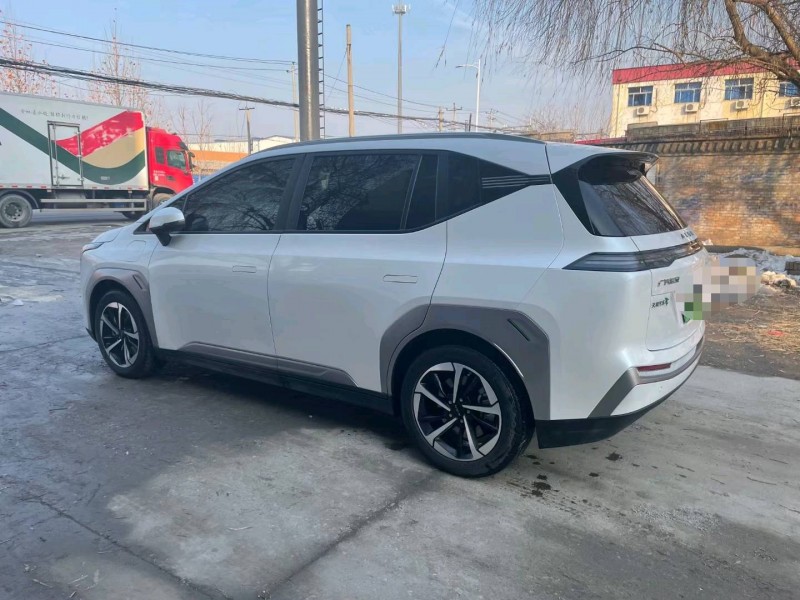 保定23年传祺埃安Y3