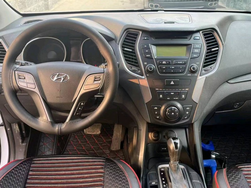 保定13年现代新胜达6