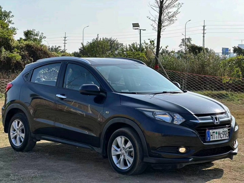 汕头16年本田缤智2