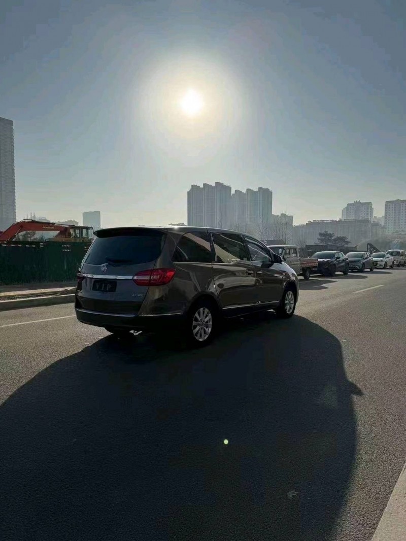 枣庄17年别克GL84