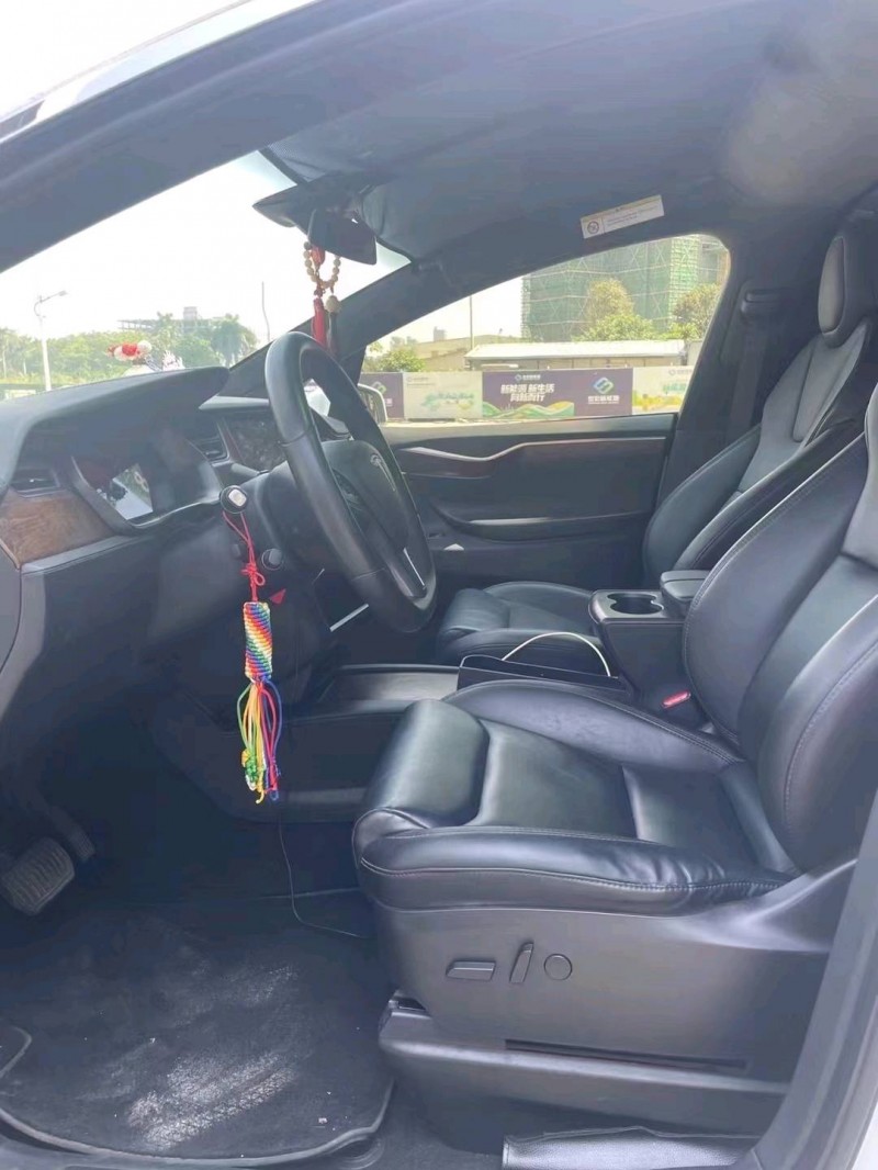 珠海20年特斯拉MODEL X5