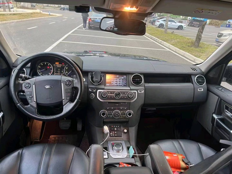 重庆16年路虎发现9