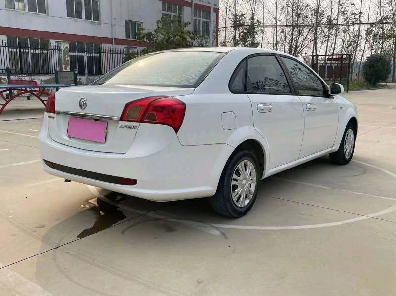 徐州16年别克凯越4