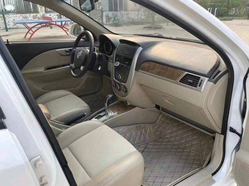 徐州16年别克凯越5