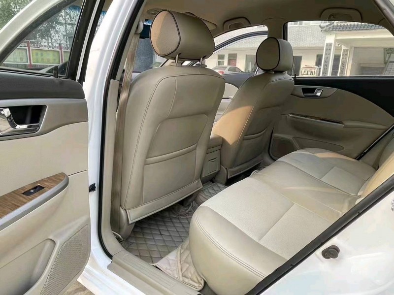 徐州16年别克凯越6