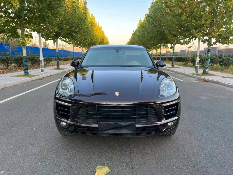 盐城15年保时捷Macan1
