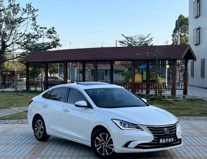 邯郸18年长安汽车逸动9