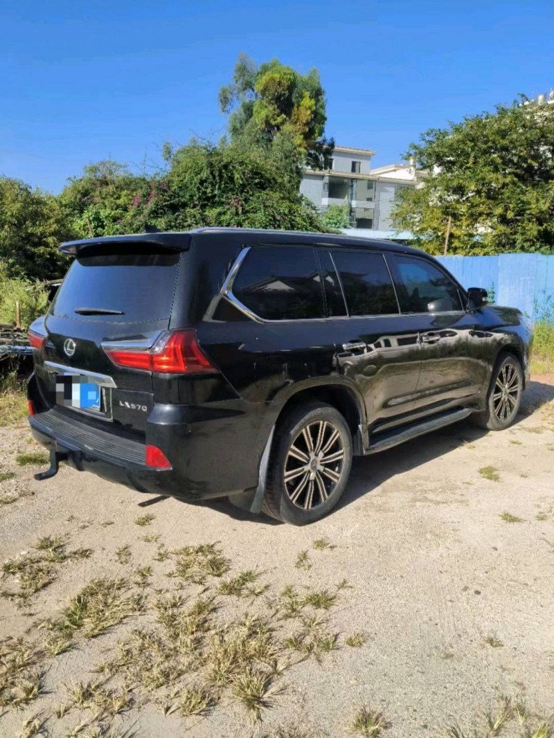 昆明19年雷克薩斯LX5