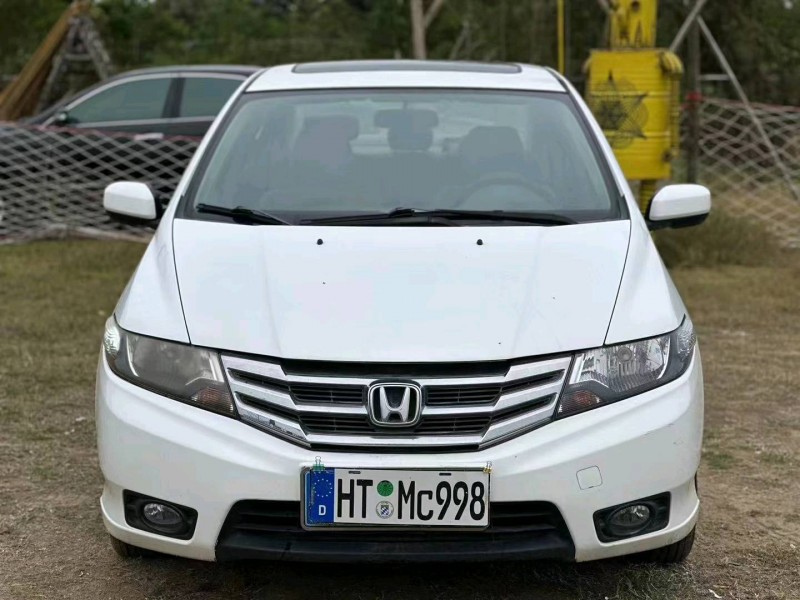 汕头14年本田锋范1