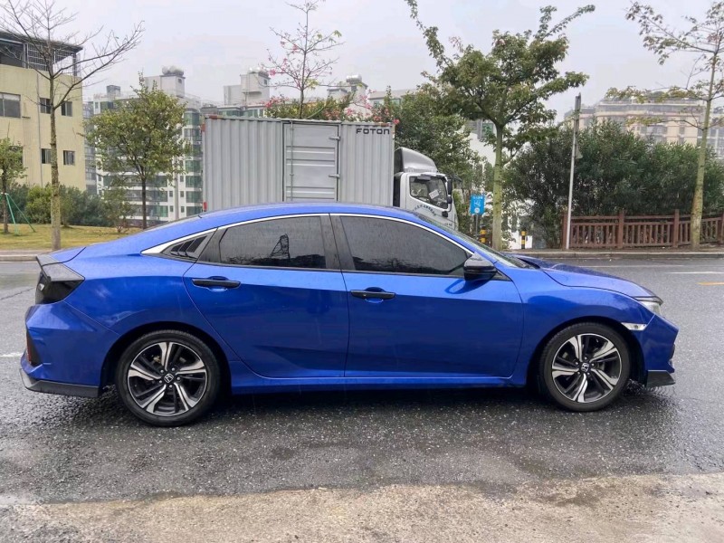 广州17年本田思域4