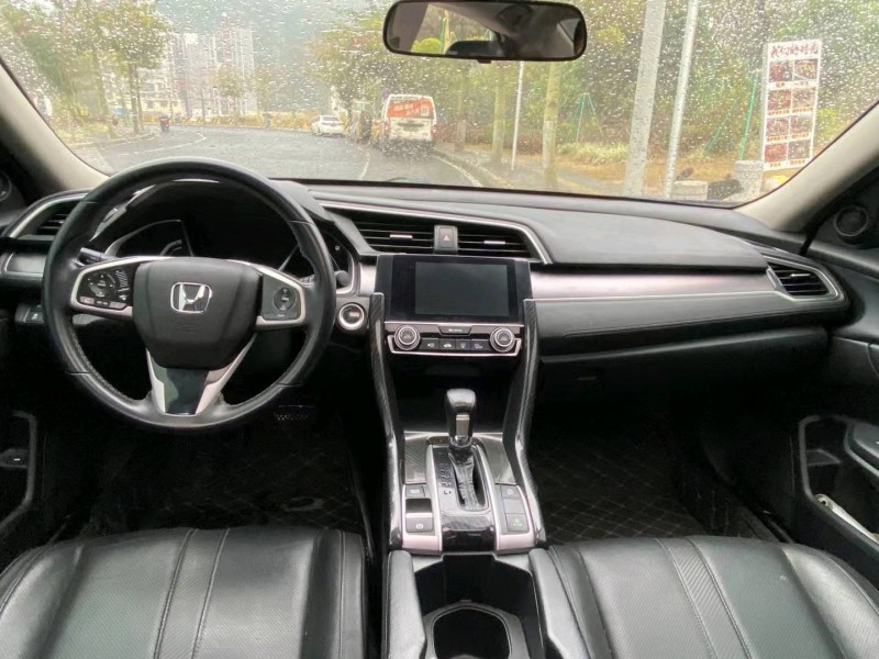 广州17年本田思域8