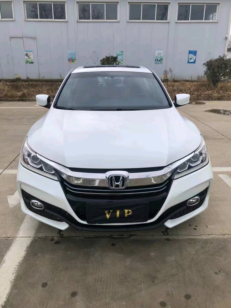 常州16年本田雅阁1