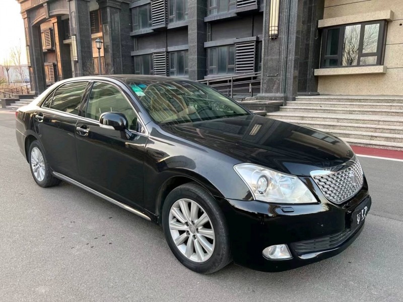 廊坊12年丰田皇冠3