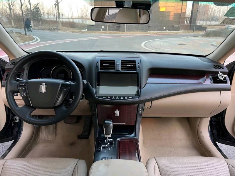 廊坊12年丰田皇冠4