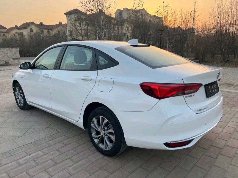 廊坊23年别克威朗4