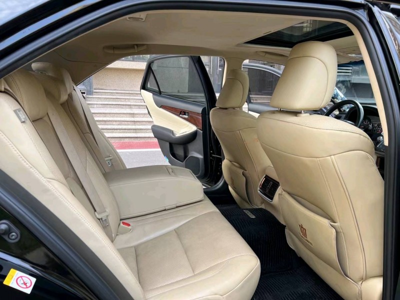 廊坊17年丰田皇冠7