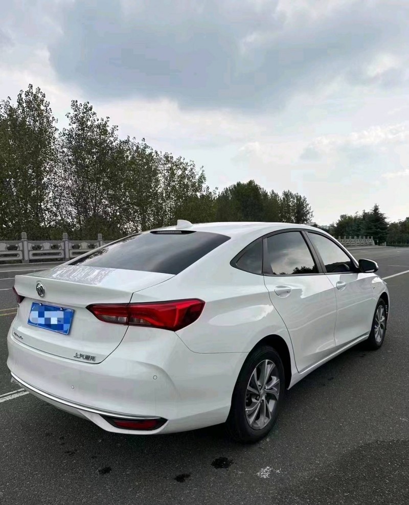 东营23年别克威朗4