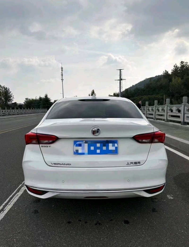 东营23年别克威朗5