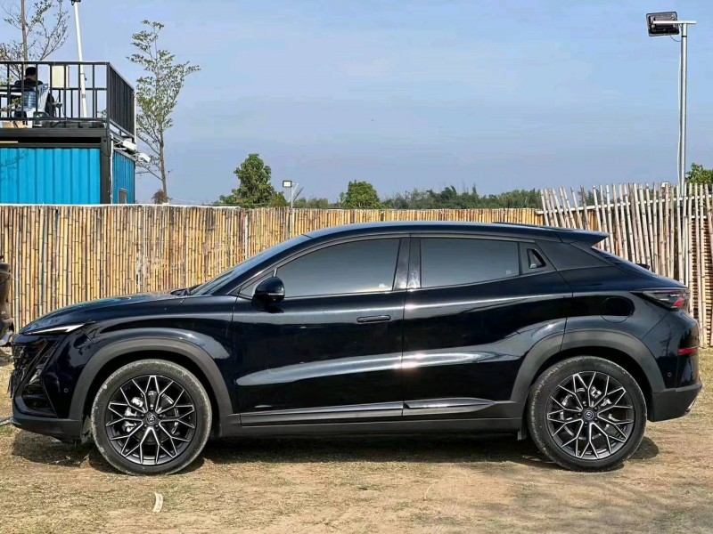 汕头21年长安汽车UNI-T3