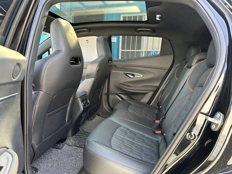 汕头21年长安汽车UNI-T6